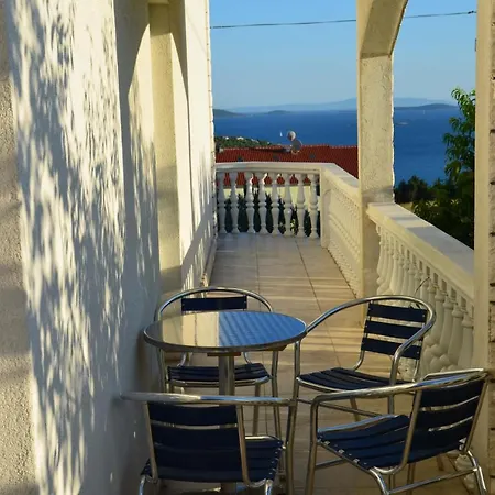 Apartament Ilak